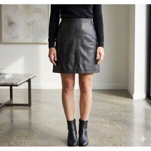 Tarazzia Vintage Leather Pencil Skirt in Black size 9/10